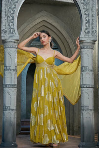 Anarkali Kurta Sets with Dupatta: A Classic Choice for Wedding Functions?