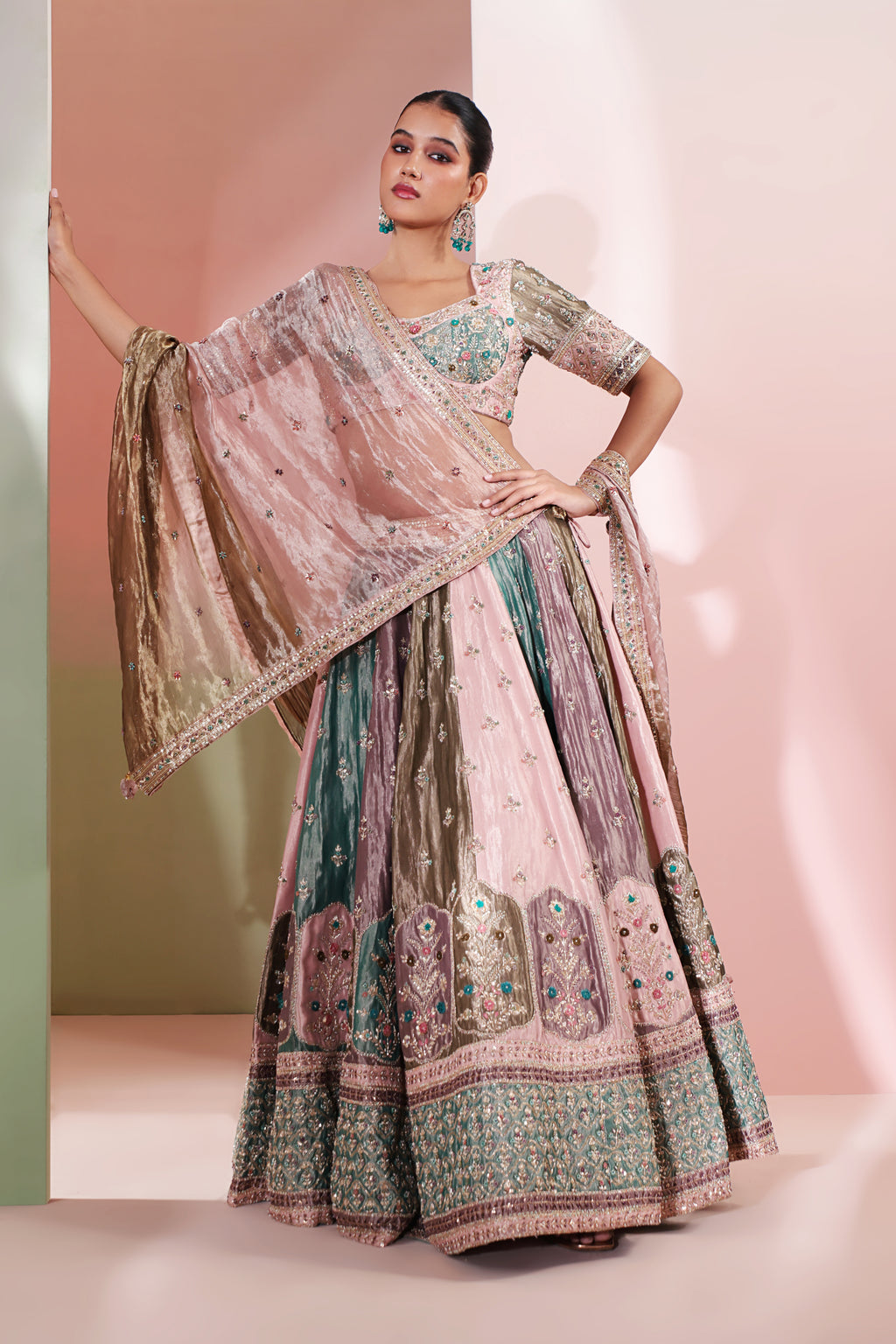 INNAYA  LEHENGA   SET