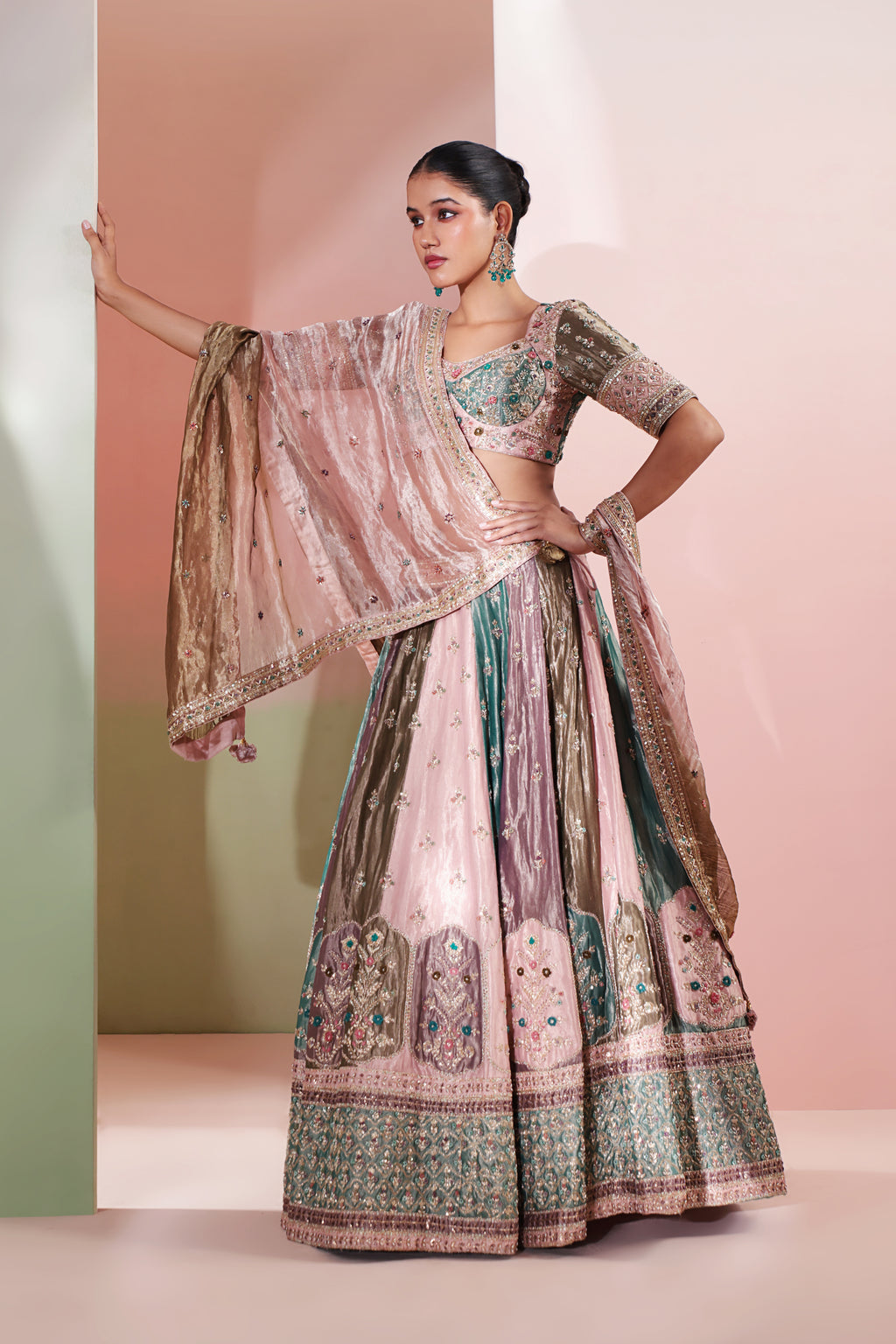 INNAYA  LEHENGA   SET
