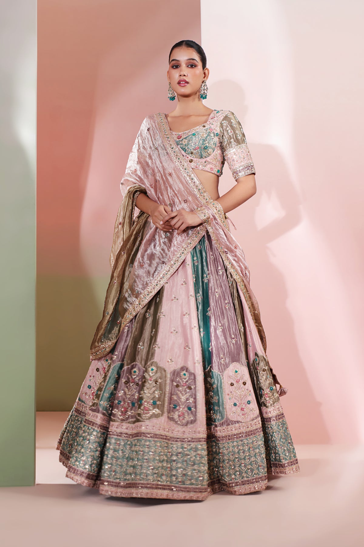 INNAYA  LEHENGA   SET