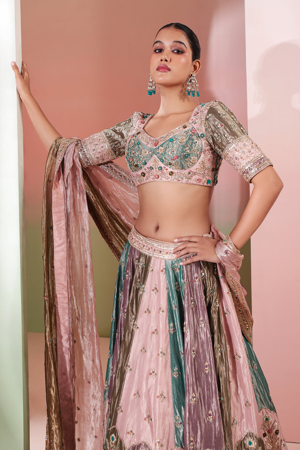INNAYA  LEHENGA   SET