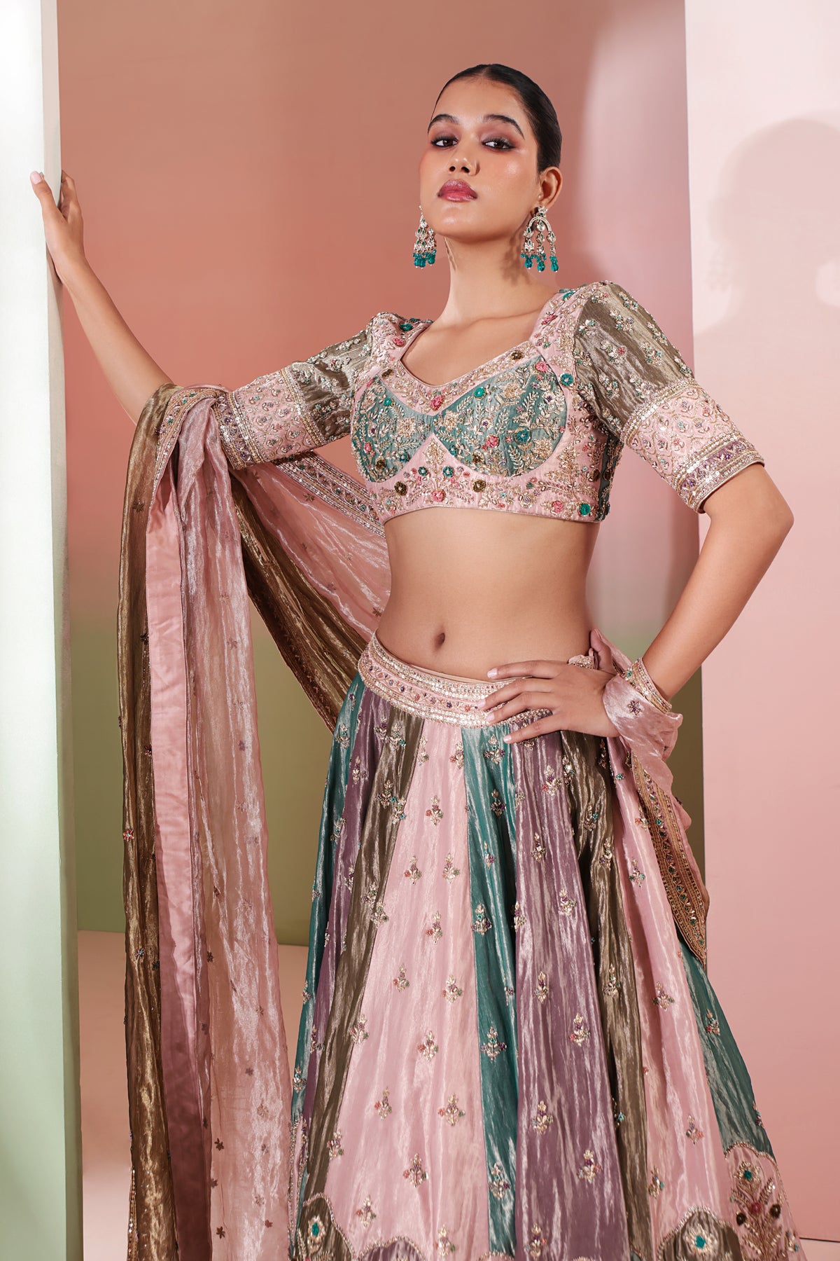 INNAYA  LEHENGA   SET