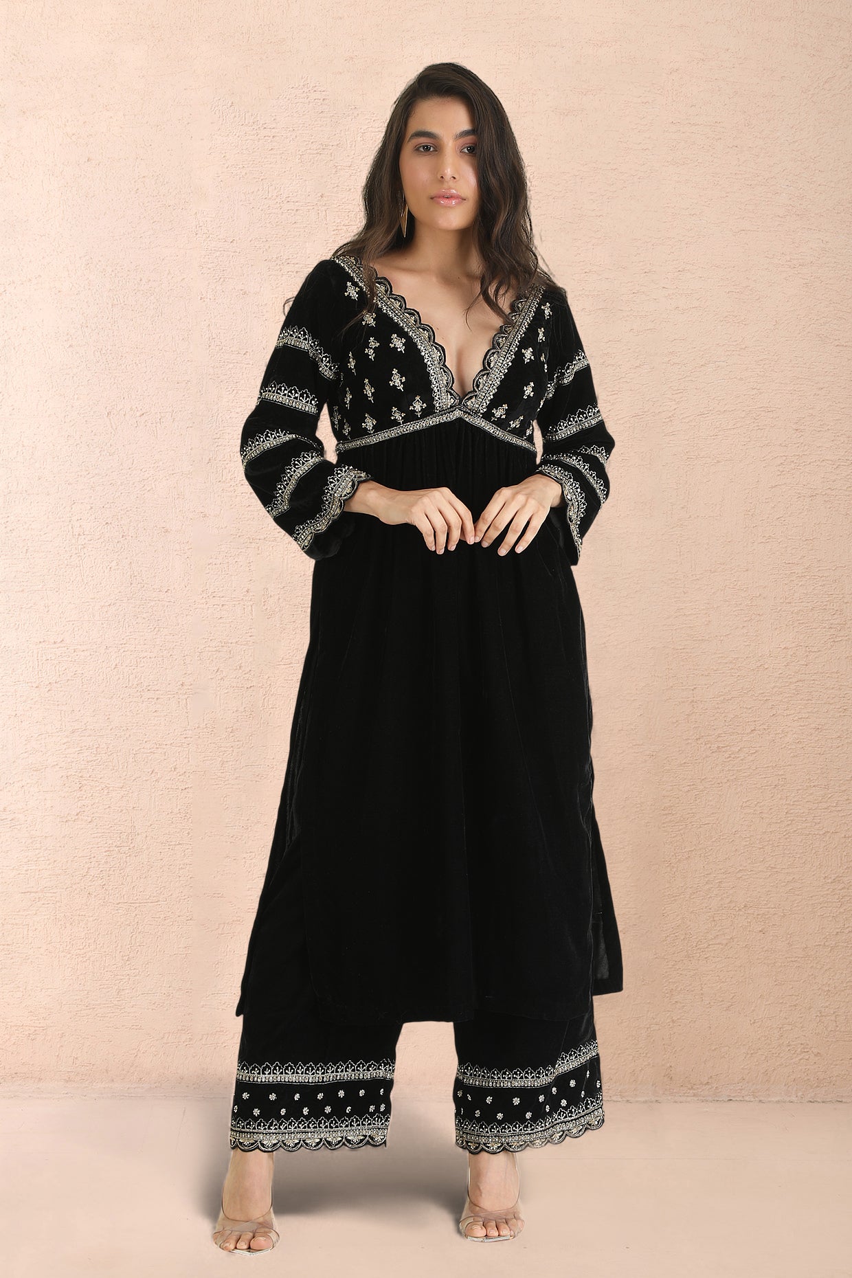 Noir Aari Velvet Kurta Set