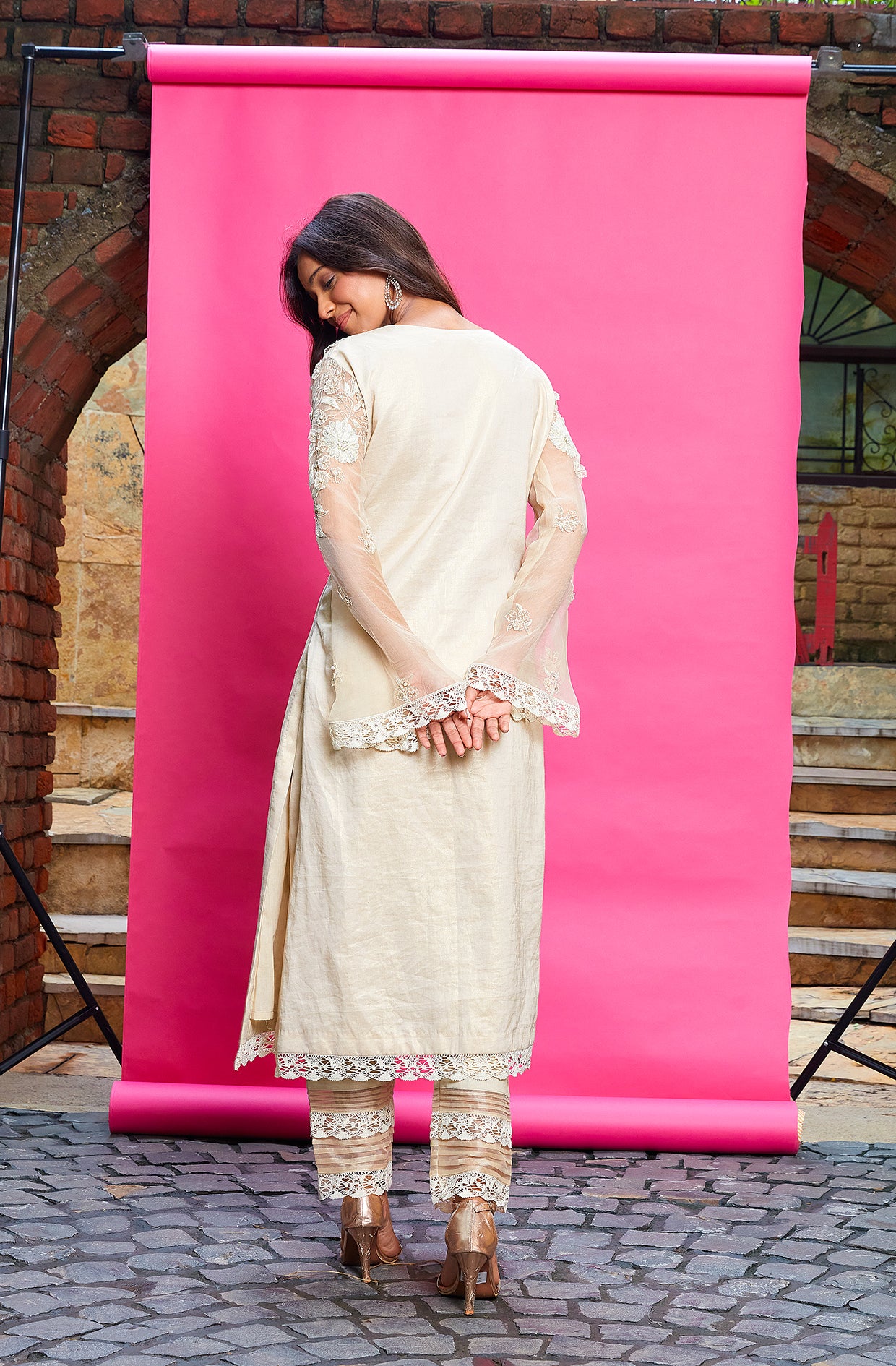 BEIGE COTTON LINEN EMBROIDERED KURTA SET