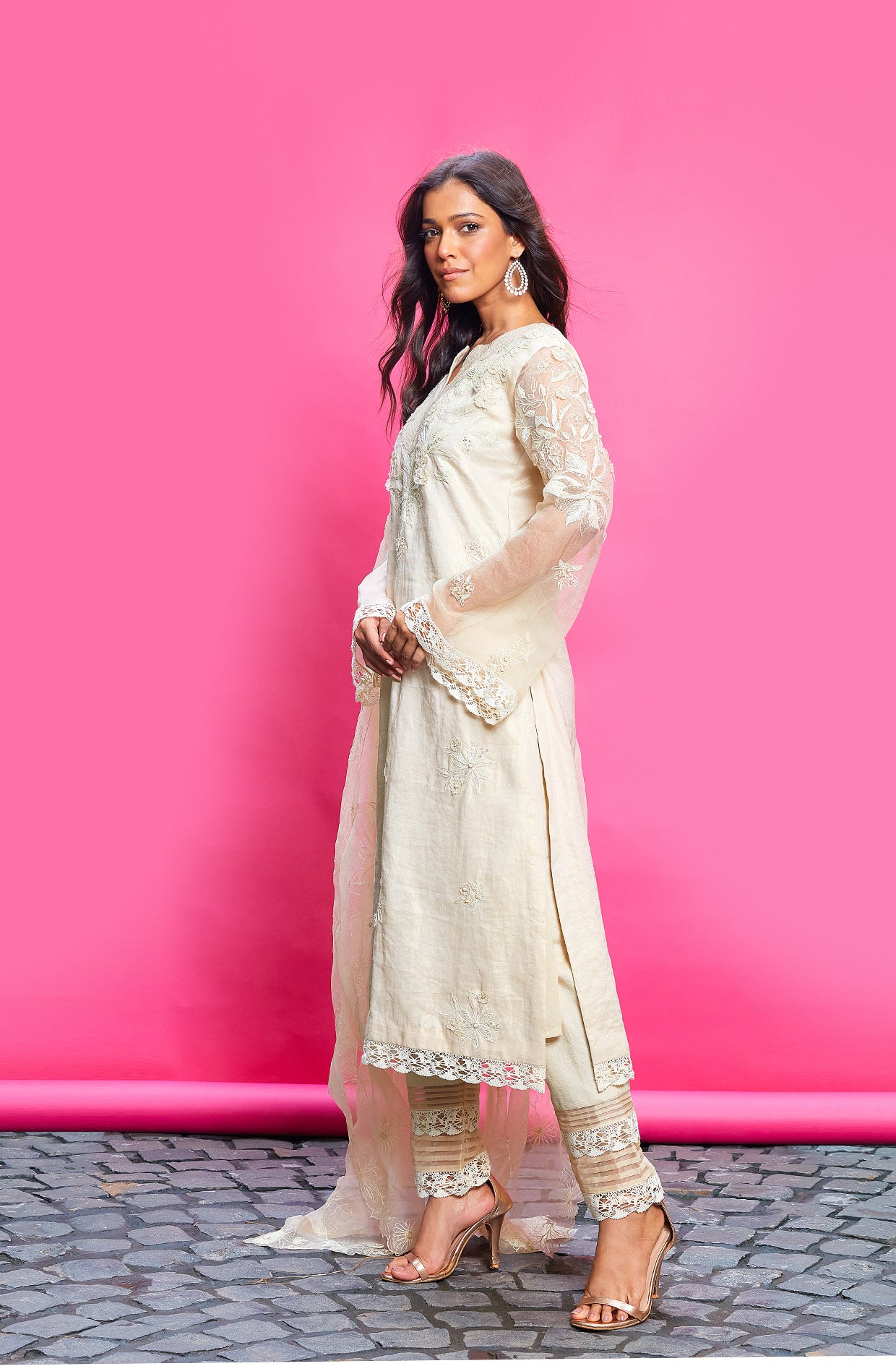 BEIGE COTTON LINEN EMBROIDERED KURTA SET