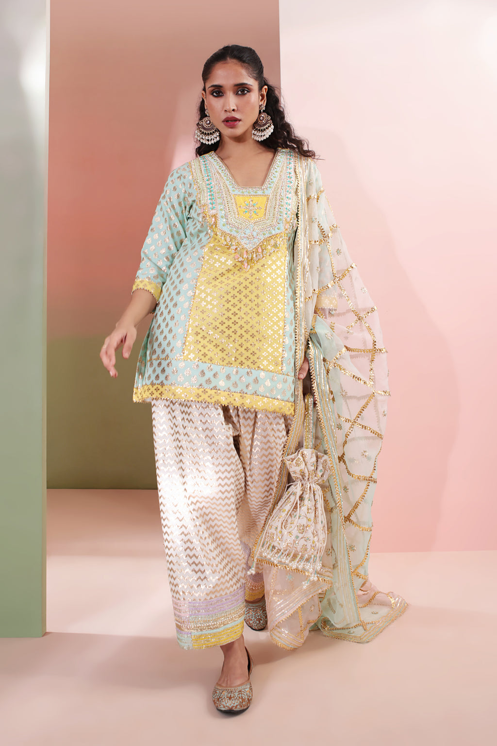 Adaa Farshi Set