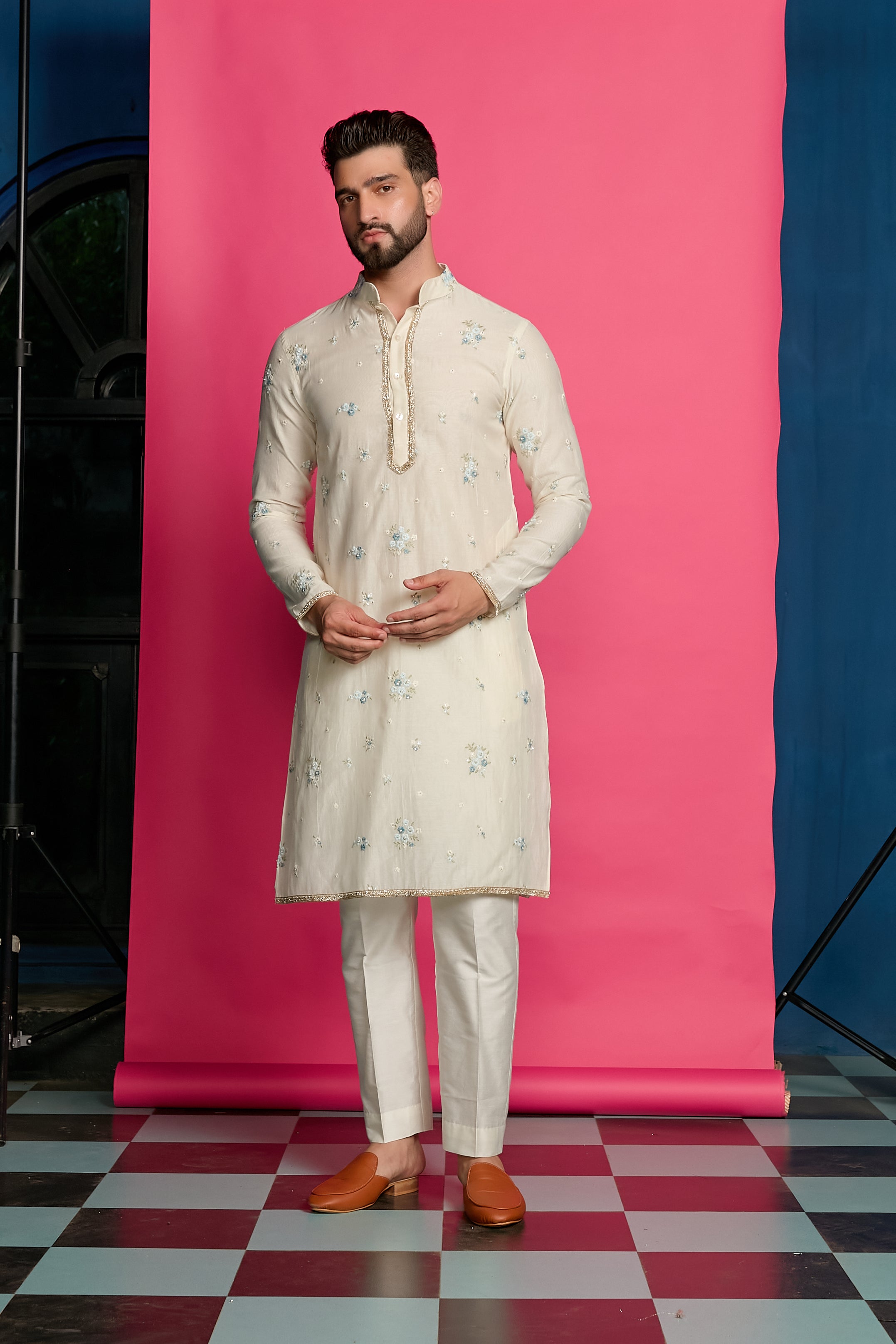 IVORY EMBROIDERED KURTA SET