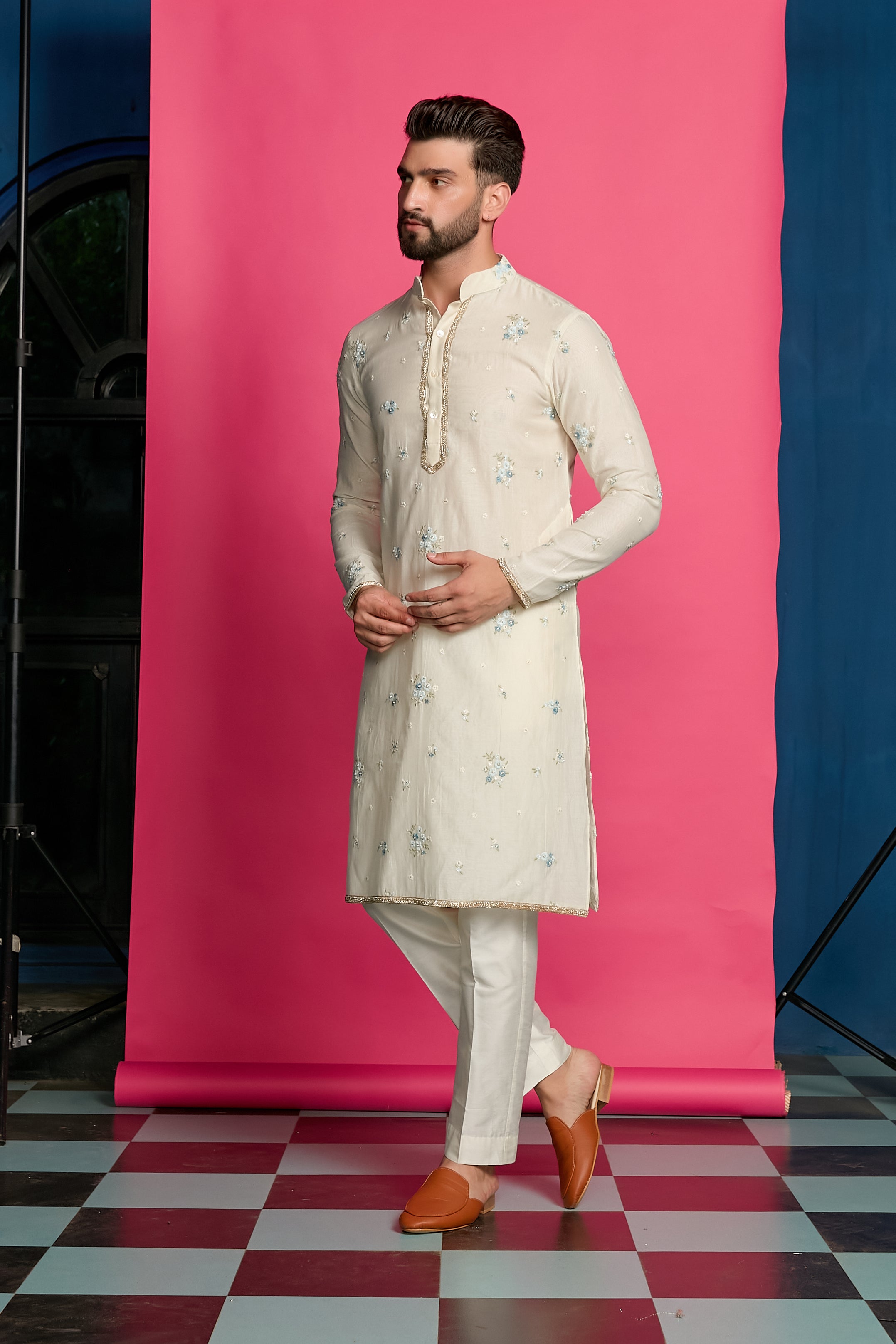 IVORY EMBROIDERED KURTA SET