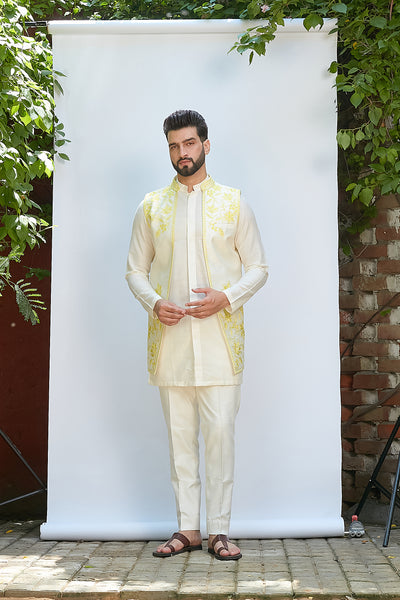 IVORY SHORT KURTA WITH JACKET SET