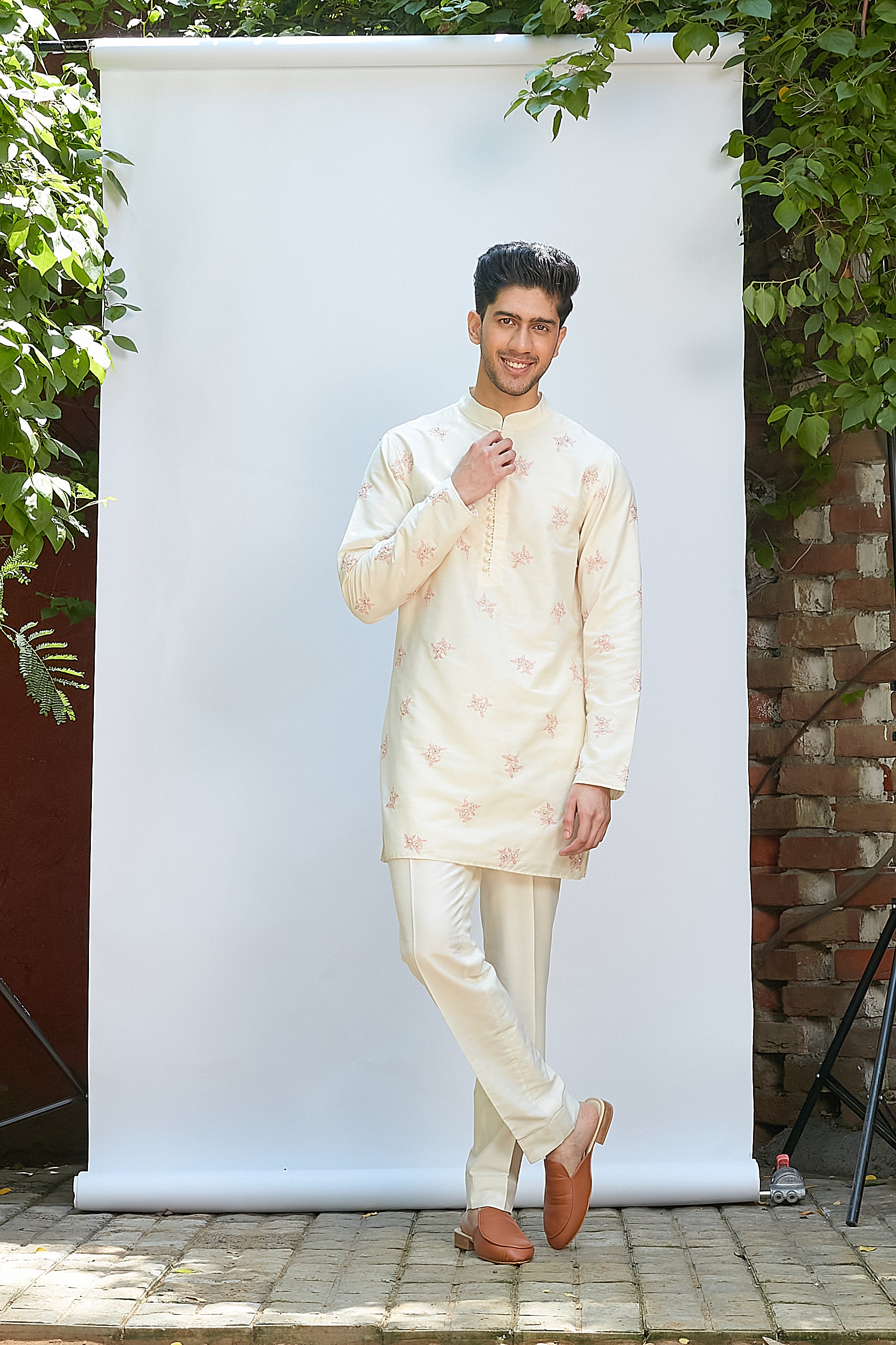 SHORT EMBROIDERED KURTA SET