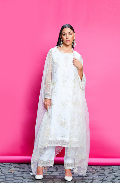 IVORY LINEN EMBROIDERED KURTA SET