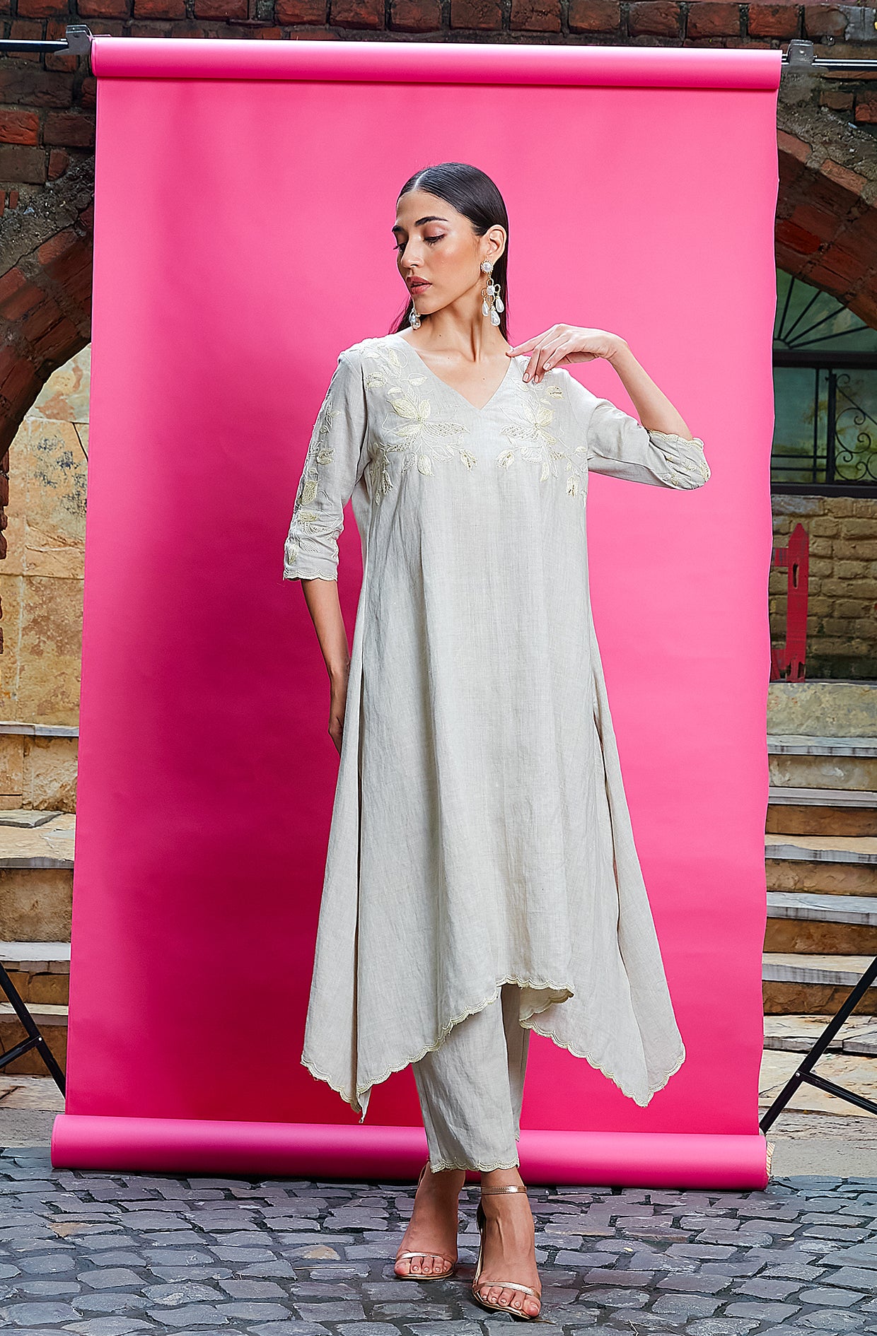 BEIGE LINEN EMBROIDERED KURTA SET