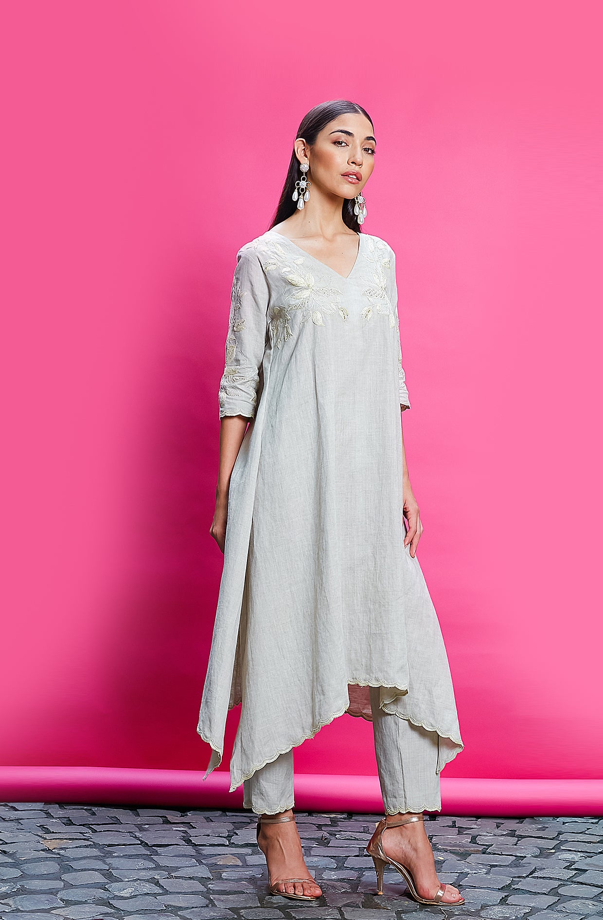 BEIGE LINEN EMBROIDERED KURTA SET