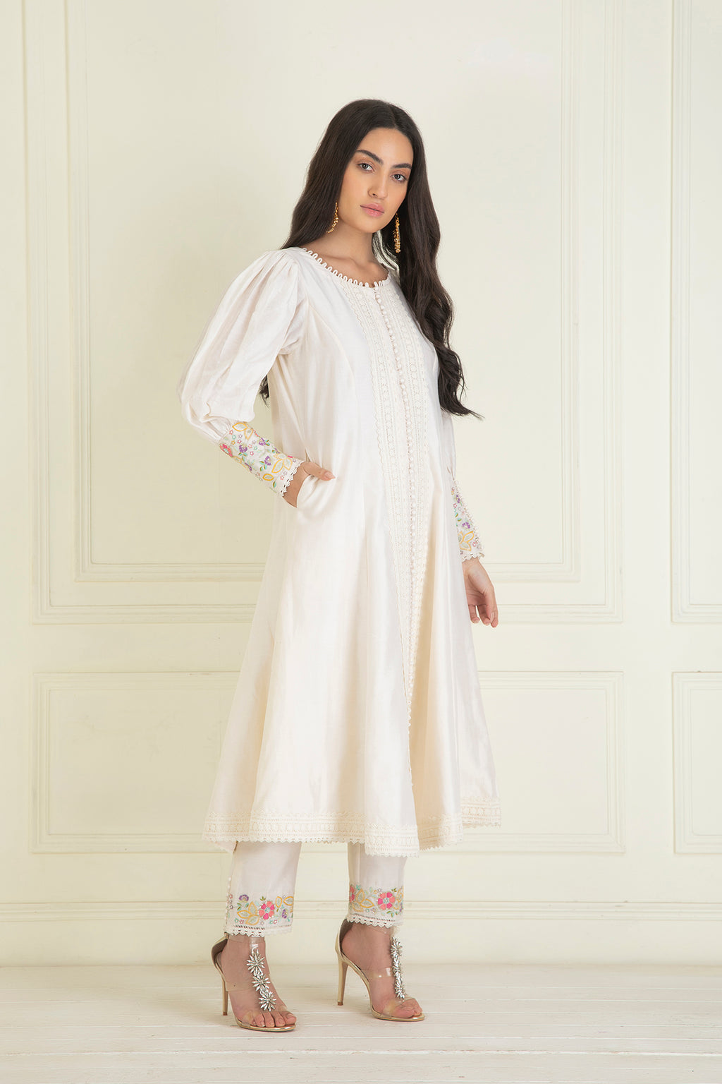 Classic Ivory Embroidered Chanderi Kurta Set
