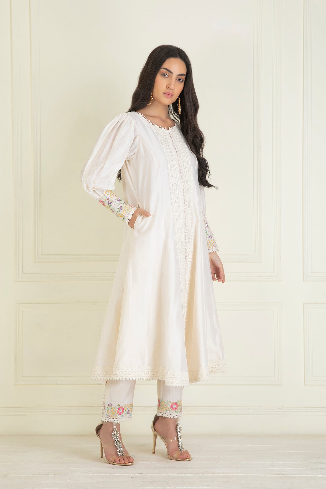 Classic Ivory Embroidered Chanderi Kurta Set