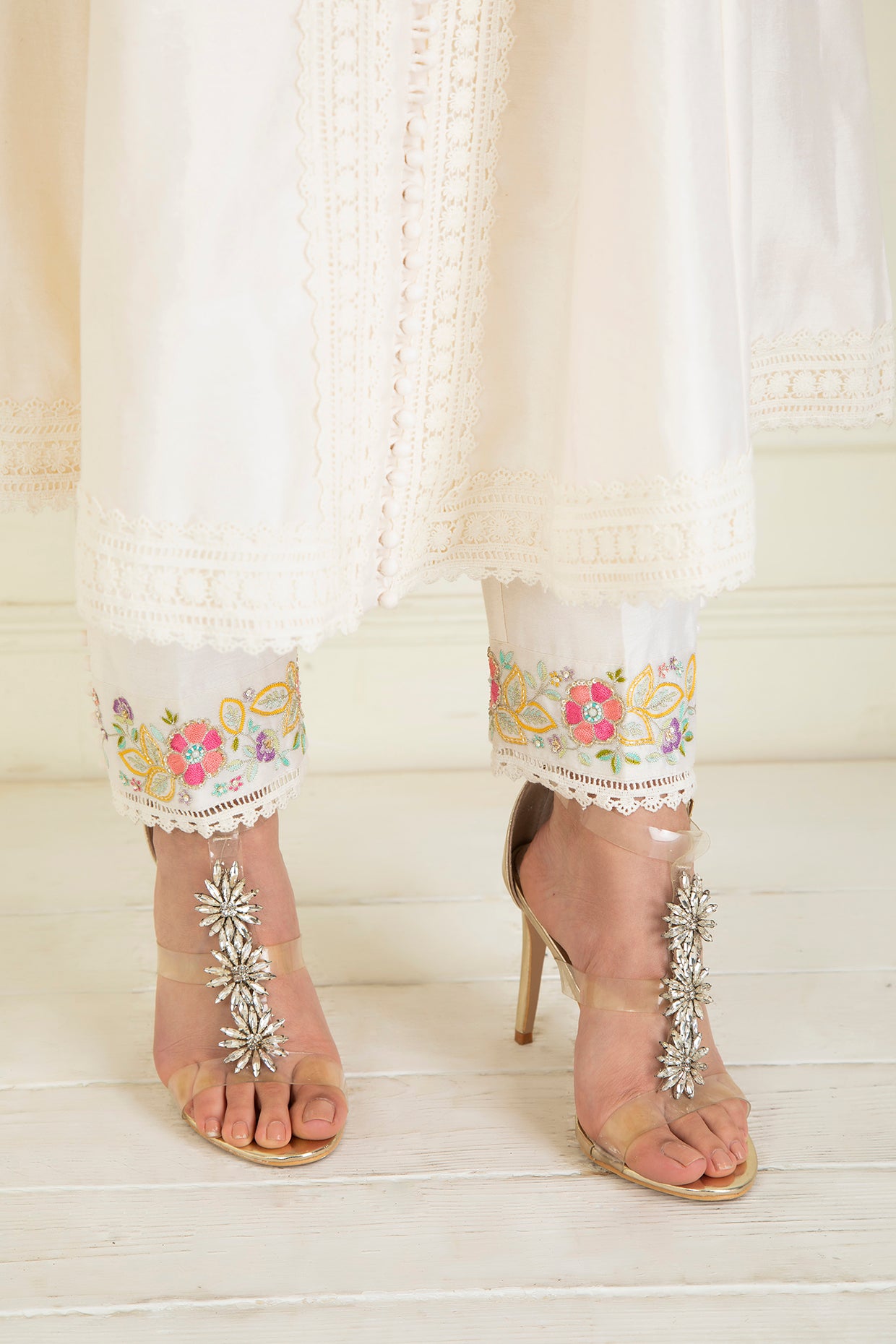 Classic Ivory Embroidered Chanderi Kurta Set