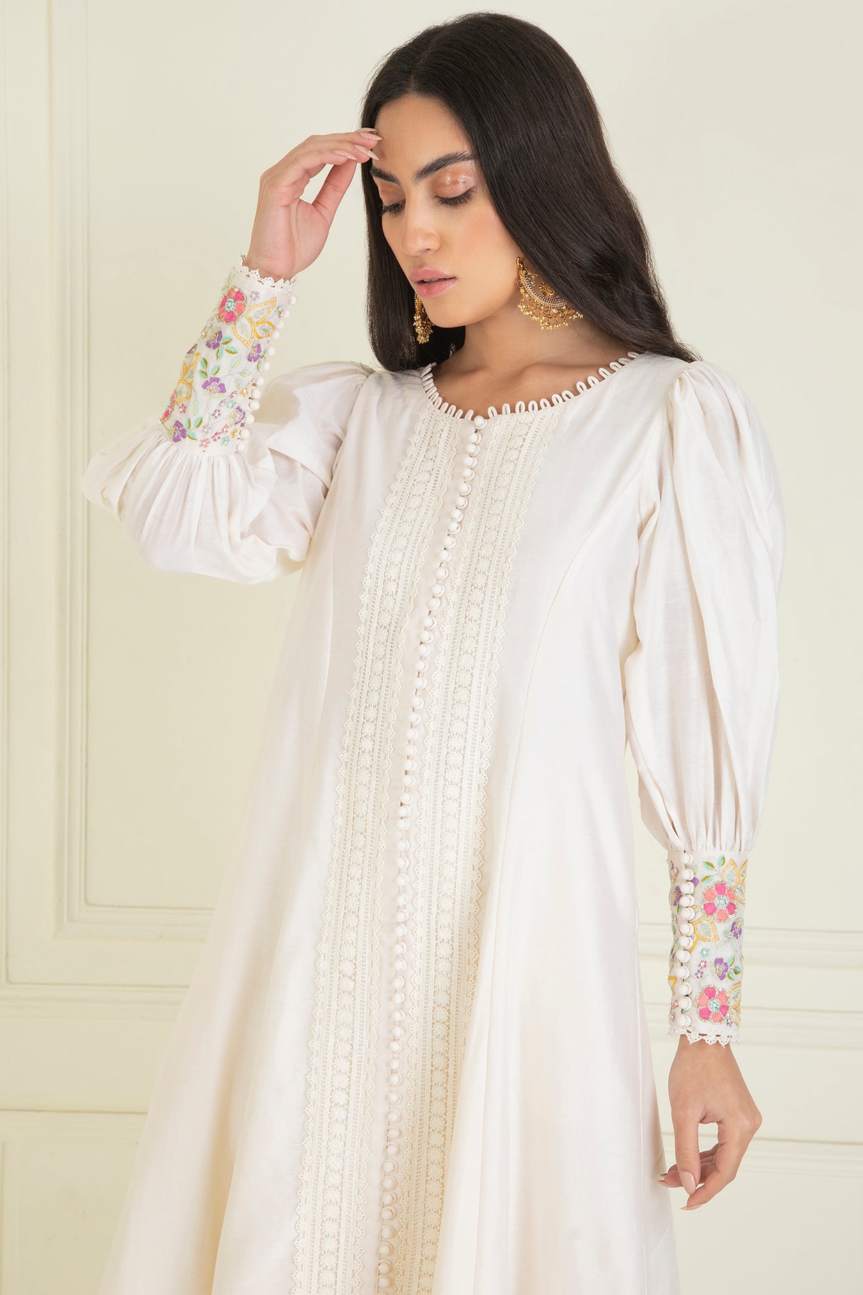 Classic Ivory Embroidered Chanderi Kurta Set