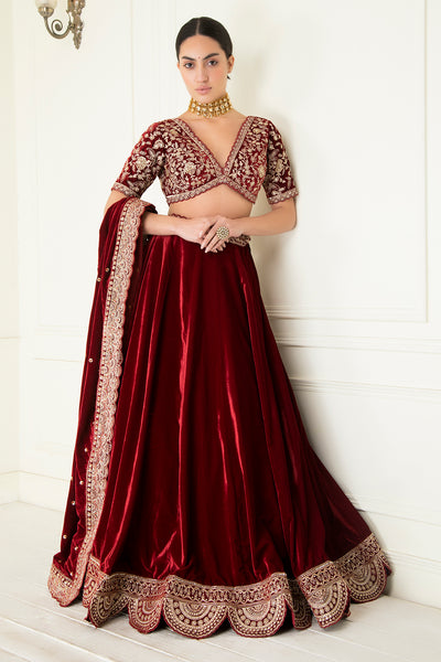 Red embroidered Velvet Lehenga Set – Priyanka Jain