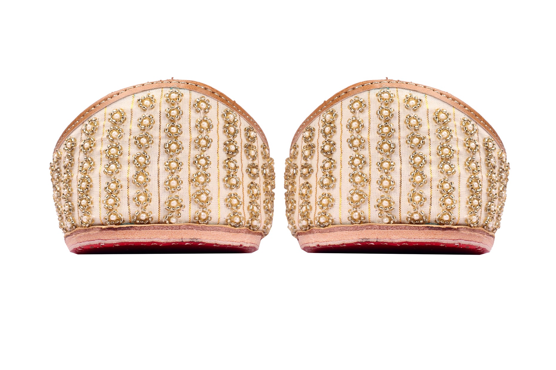 Ivory Pearl Embroidered Jutti