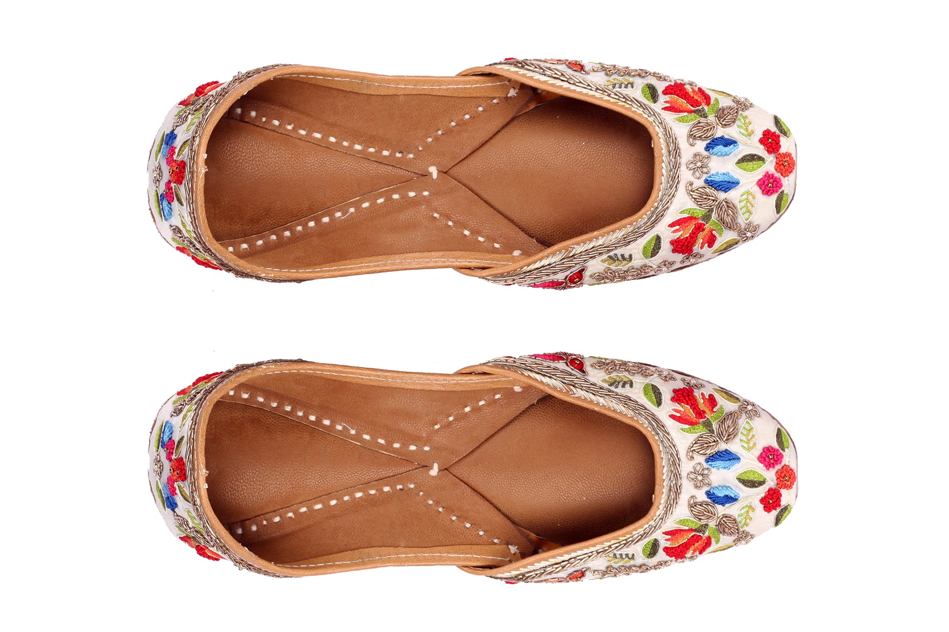 Ivory Zardozi And Resham Embroidered Jutti